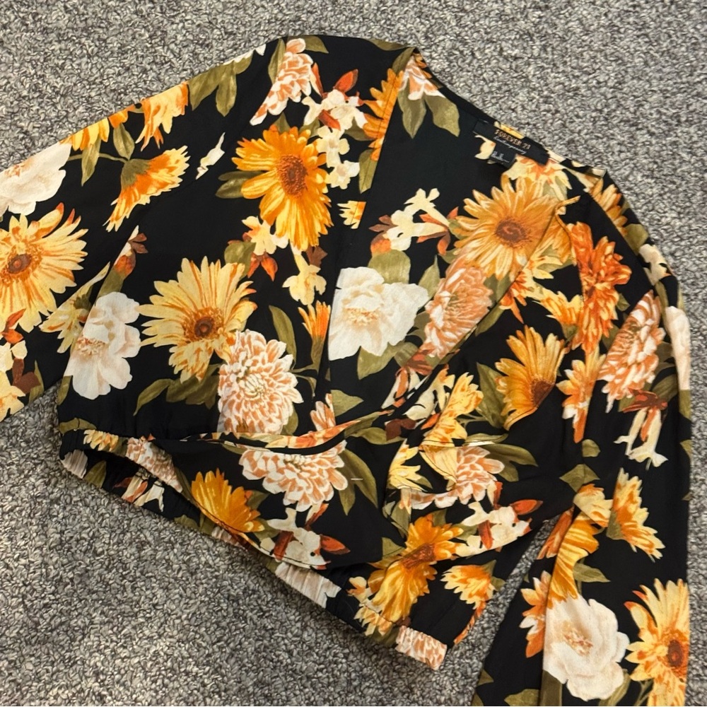 Forever 21 Black Floral Wrap Crop Top with Yellow and Cream Flowers - Picture 4 of 7